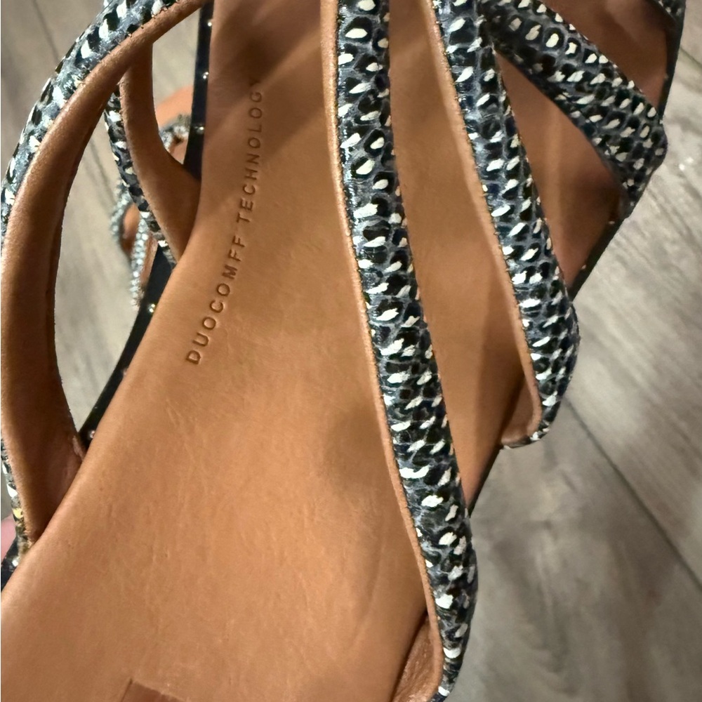 FitFlop Barely Dotted-Snake Sandals. NWOT - Picture 5 of 8